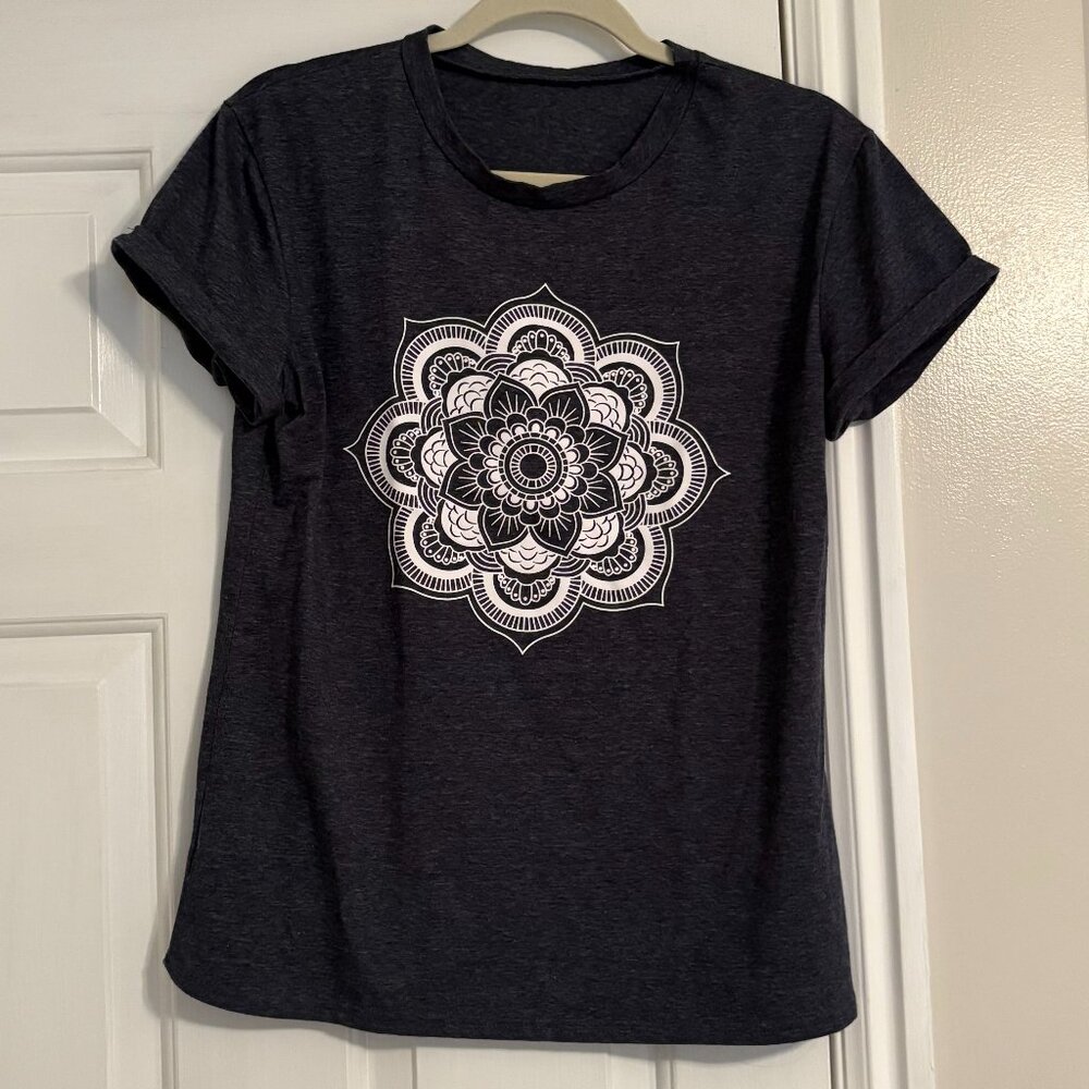 Navy Blue Mandala print tee - S